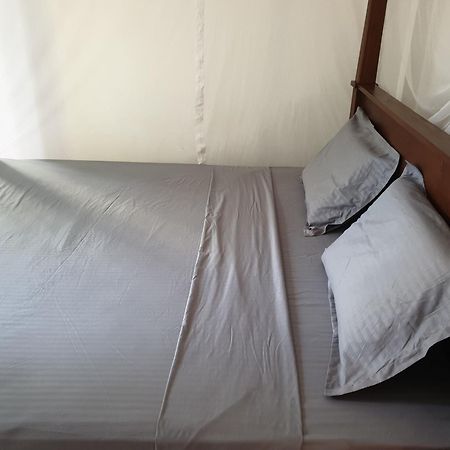Julianu Hotel Тангале Екстериор снимка