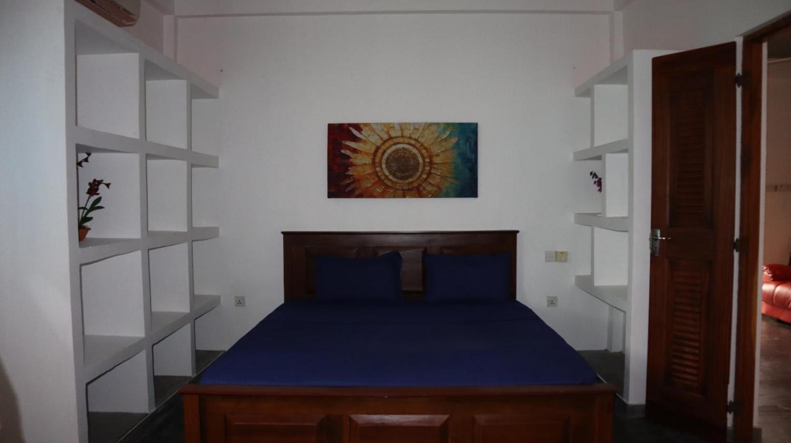 Julianu Hotel Тангале Екстериор снимка