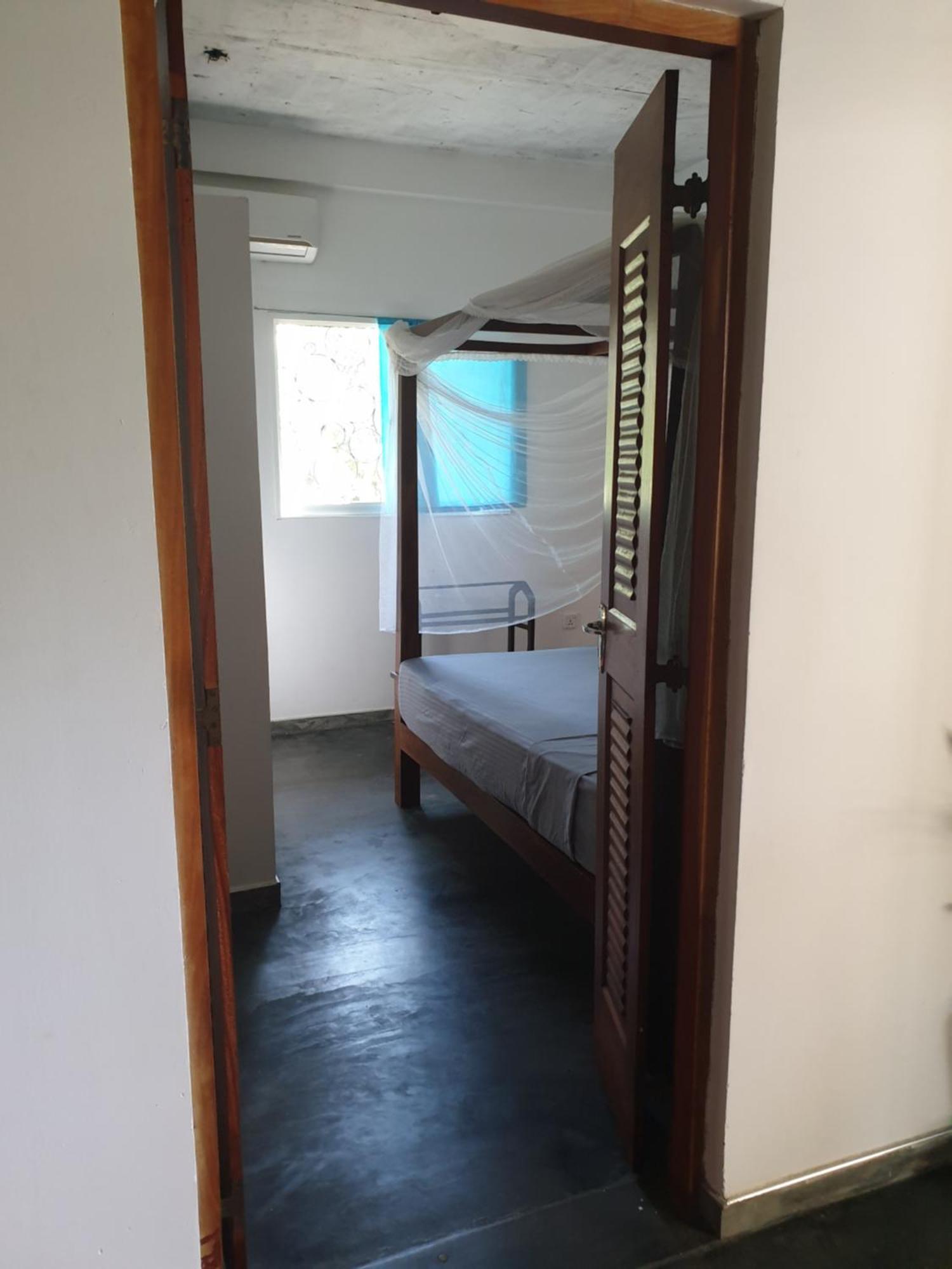 Julianu Hotel Тангале Екстериор снимка